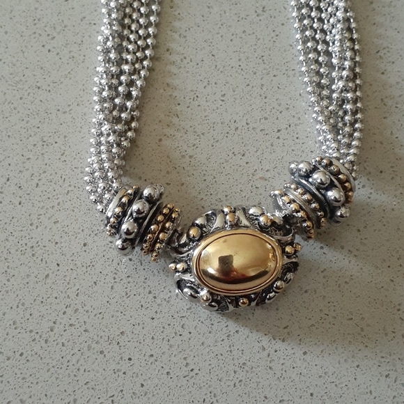Silver Tone - Pendant Style Necklace - Picture 3 of 6